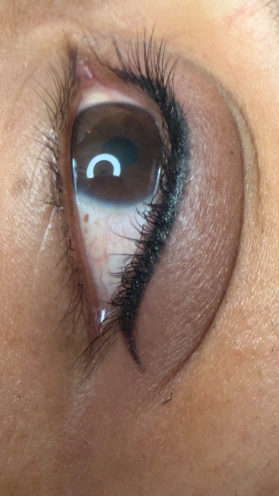 Delineado de ojos realizado en Meraki Studio
